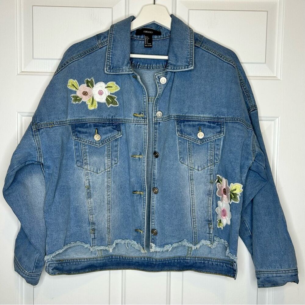 Forever‎ 21 Denim Jean Jacket Floral Embroidered Frayed Hem Oversized